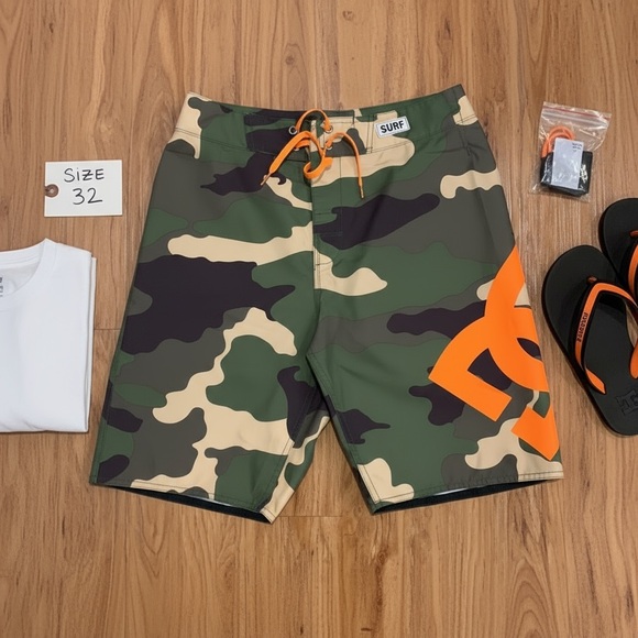 Apparel Division Swim Short W32 - Picture 1 of 3